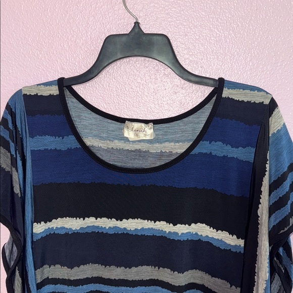Lavish Striped Blue and Black Women's Top stretch size large - Picture 3 of 4